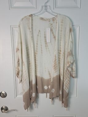 Soft Surroundings Cream & Taupe Kimono with Beaded Accents.  Size Large. NWT